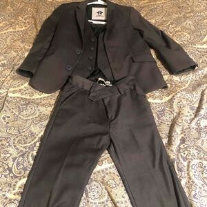 Kids gray 3-piece suit, sz 7